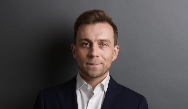lukas holub Mobile