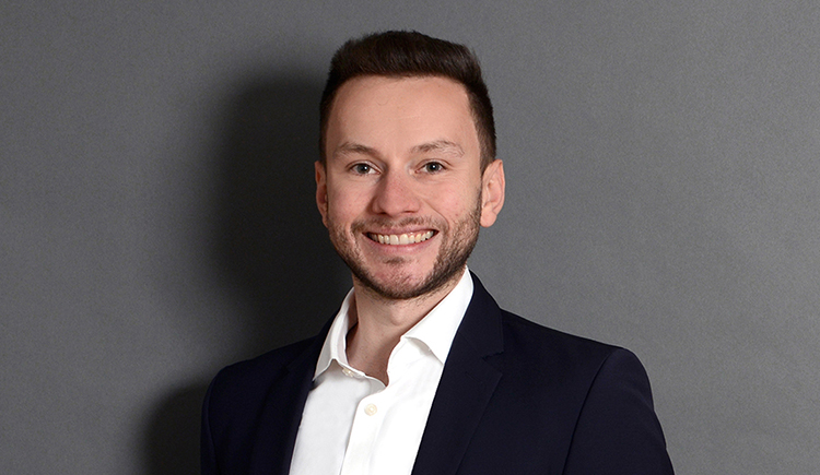 nicolas apelt Mobile