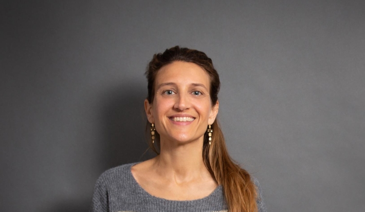 afra casiraghi Mobile