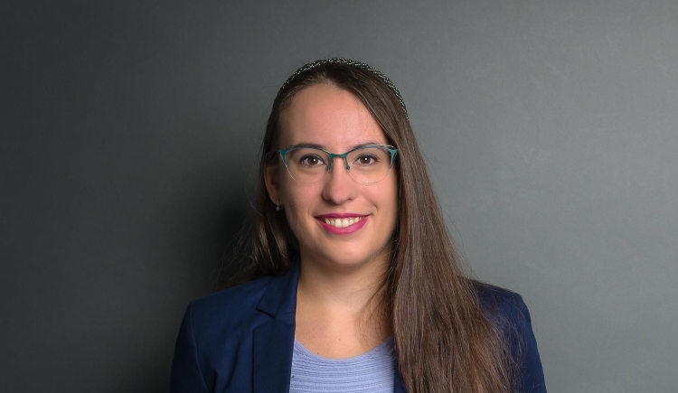 tana hegedusova Mobile