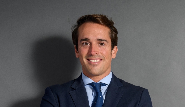 enrique gomez Mobile