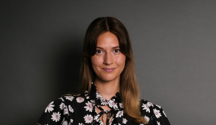 julia jansson Mobile