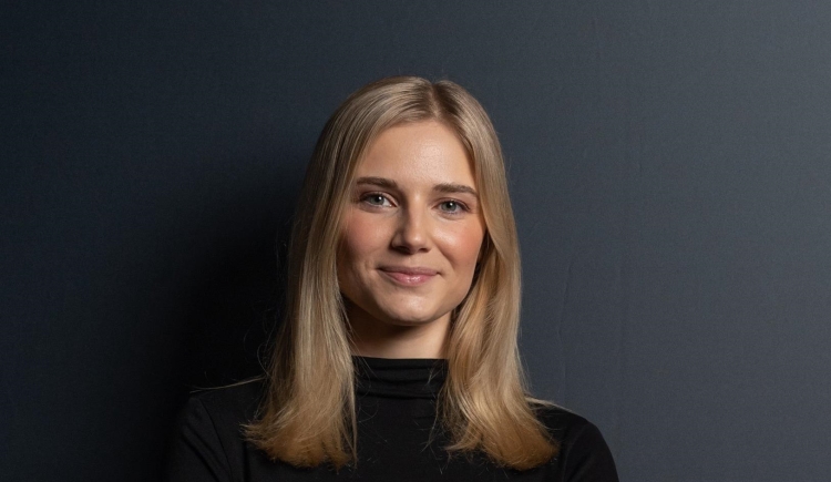 rakel rosshagen Mobile