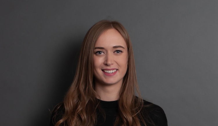 esme strathcole Mobile