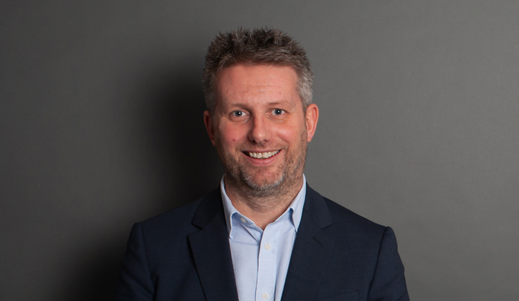 simon fielder mobile