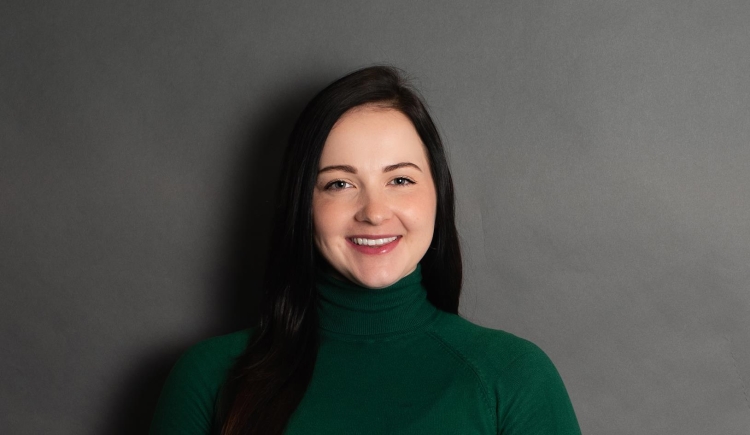 tenisha burslemrotheroe Mobile